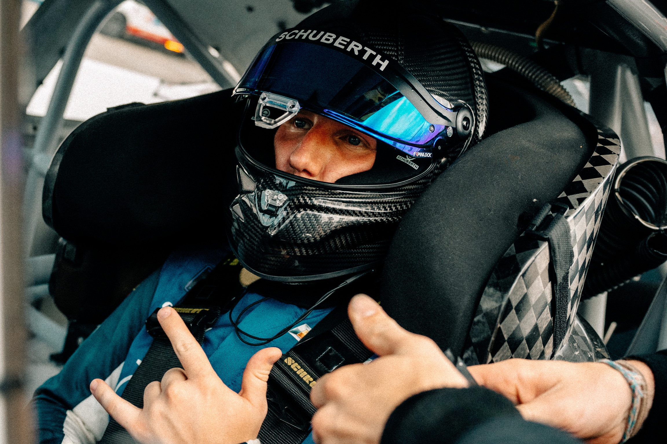 1E4C140A-E641-4EDA-80DD-7E4798001756